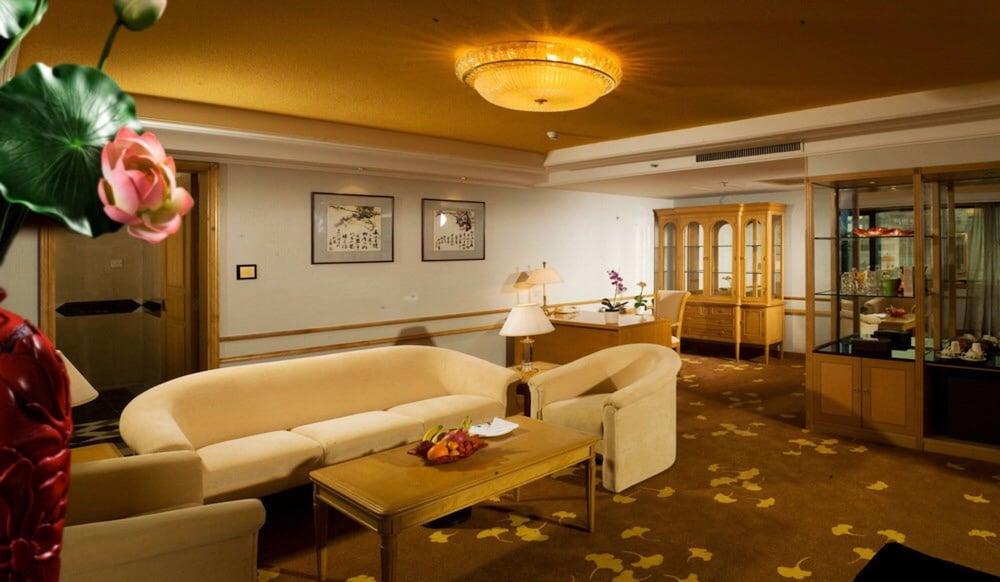 דונגגואן Hotel Silverland מראה חיצוני תמונה