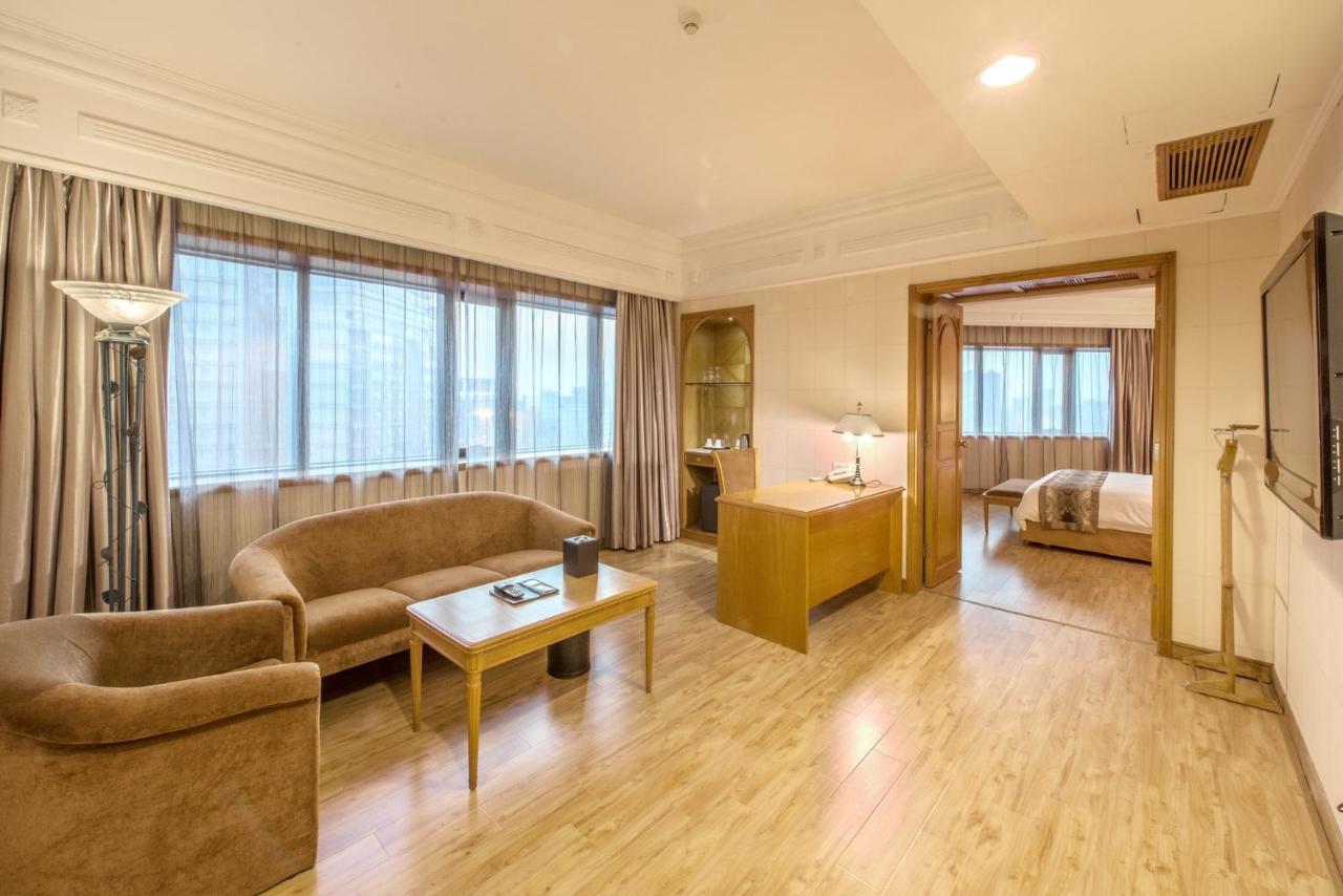 דונגגואן Hotel Silverland מראה חיצוני תמונה